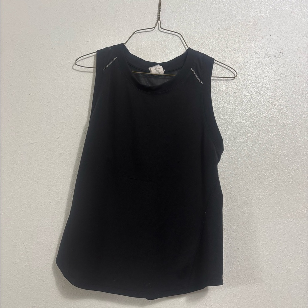 Women's Black Sleeveless Athletic Top